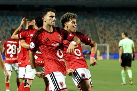 بين التراخي وغياب الفعالية.. هل استحق زيزو وإمام عاشور "التوبيخ" في الأهلي؟ (تحليل) 24 أكتوبر 2026